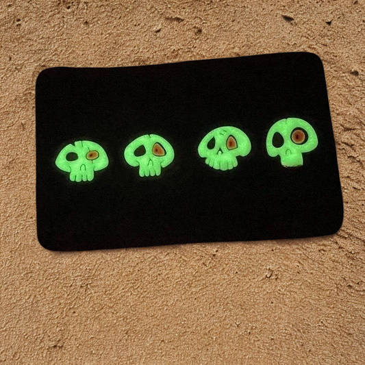 Lot de 4 Patchs "Mini-Skulls" - Écussons Tête de Mort Phosphorescents