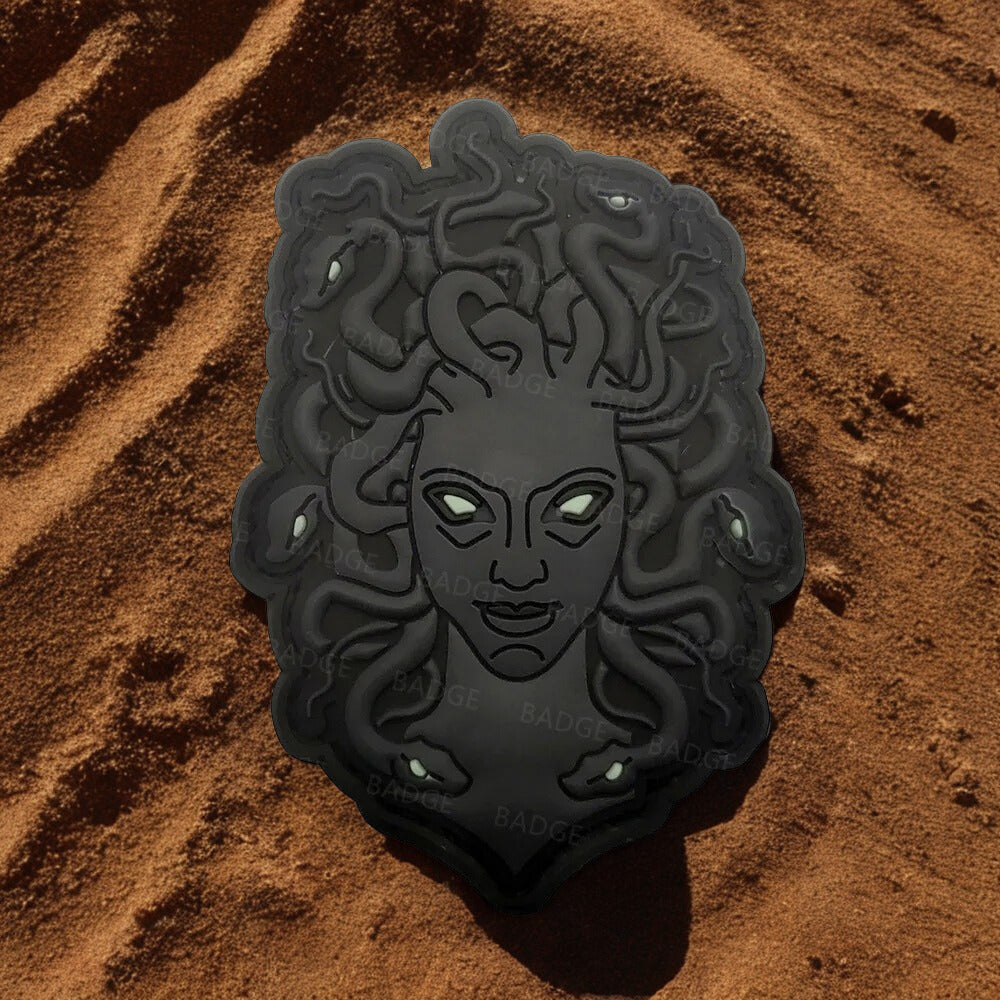 Set de Patchs "Divinités Sombres" - 6 Écussons Mythologiques en PVC 3D