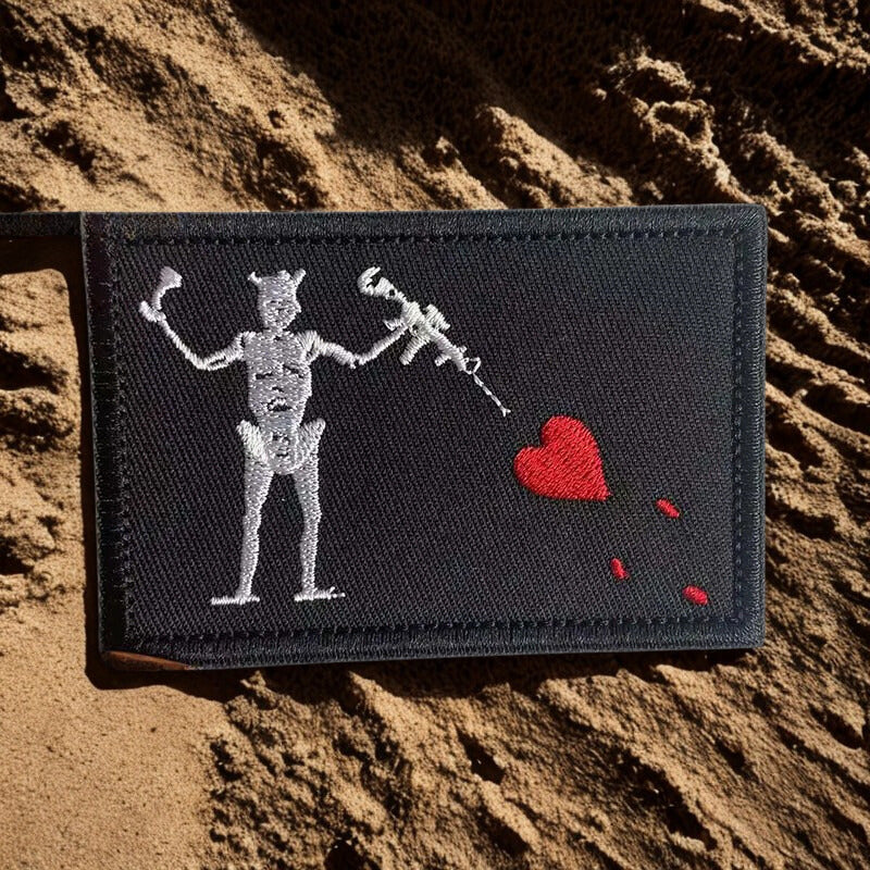 Patch Moral "Pirate Kalash" - Insigne Squelette et AK47 Brodé