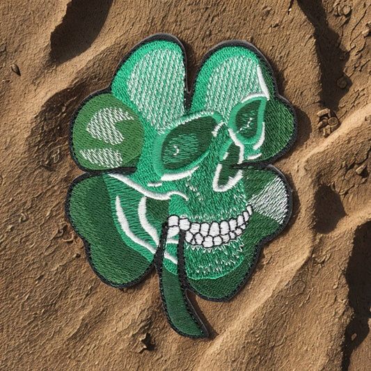Patch "Trèfle de la Mort" - Écusson Tête de Mort et Trèfle à 4 Feuilles